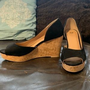 Open toe black wedges
